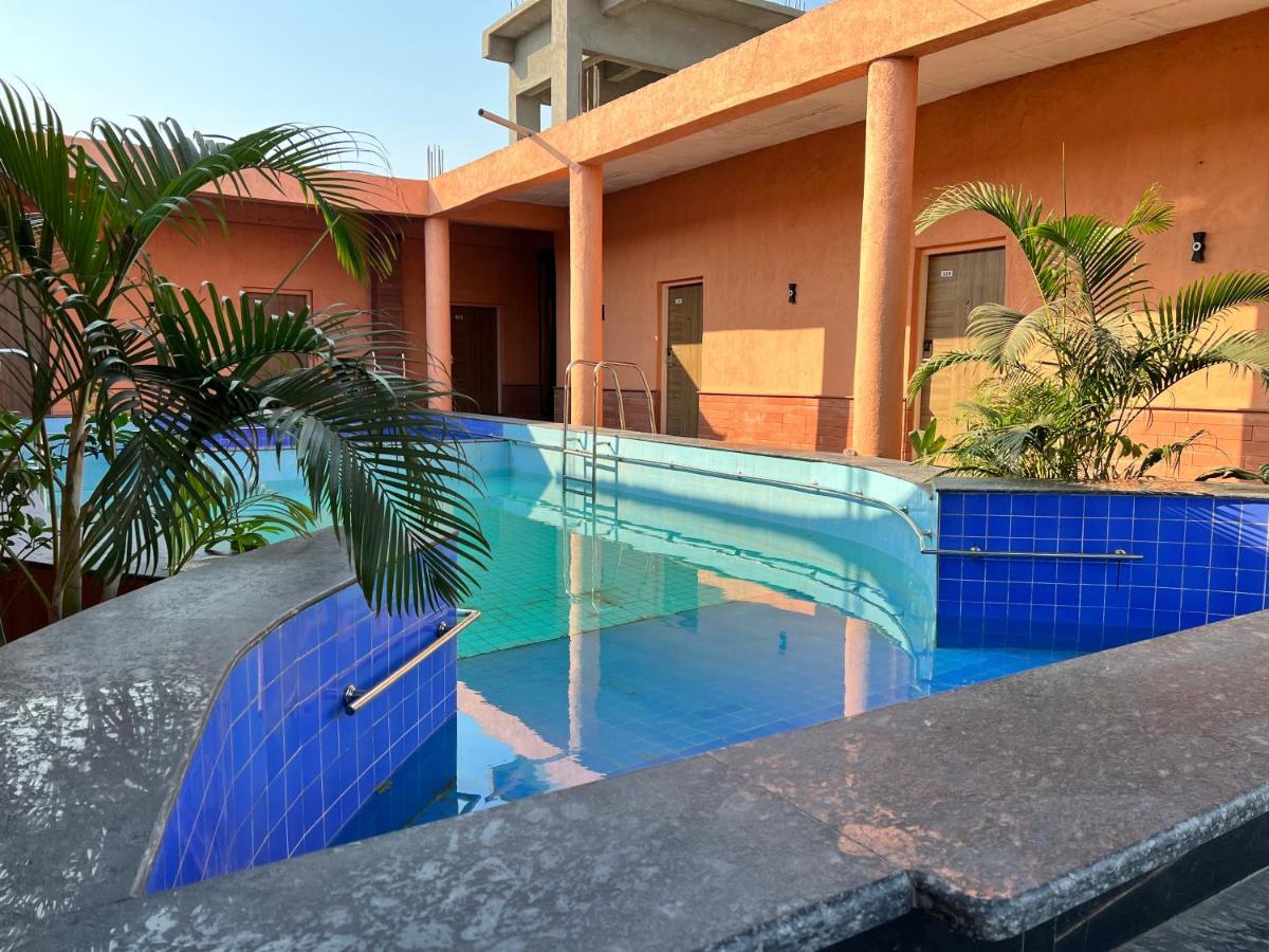 Santu Basil - An Eco Resort Bhavnagar Exterior foto